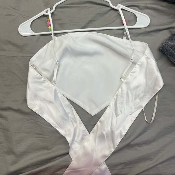 BRAND NEW NEVER WORN. Forever 21 Top. - Picture 2 of 3